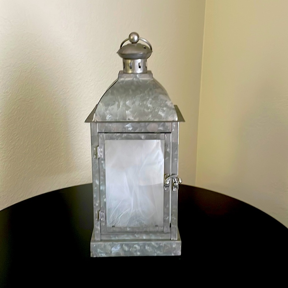 Lantern with ferry lights